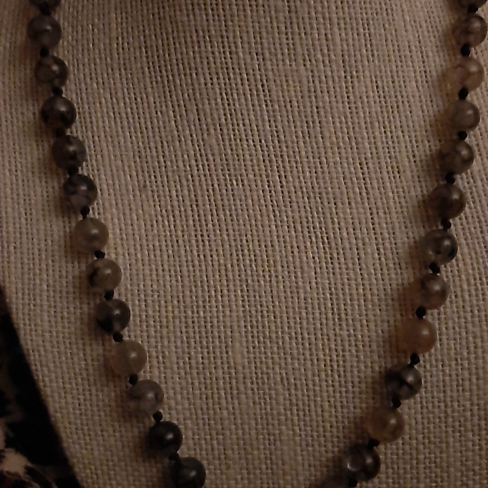Spider Vein Jasper Beaded Necklace - Picture 8 of 8